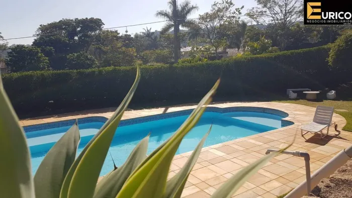 Magnífica casa para locação no Condomínio Marambaia em Vinhedo/SP.