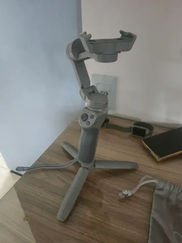 Dji Osmo Mobile 2 Estabilizador De Video Para Celular Cor Cinza
