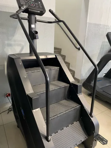Simulador de Escada Premium