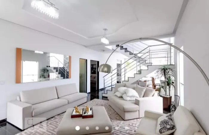 Casa, 5 quartos, 4 suítes, 290 m², 4 vagas no Loteamento Portal do Sol I em Goiânia