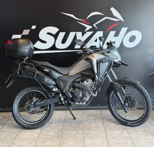 Honda Sahara 300 c/ acessórios