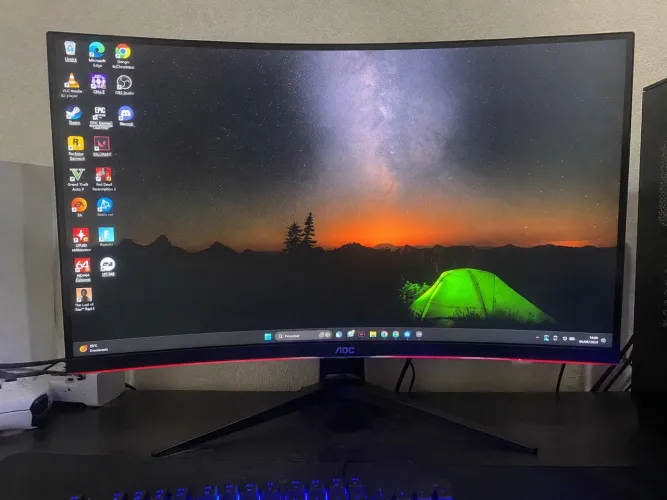 Monitor Gamer AOC 31,5 Curvo 165Hz RGB FreeSync 1ms