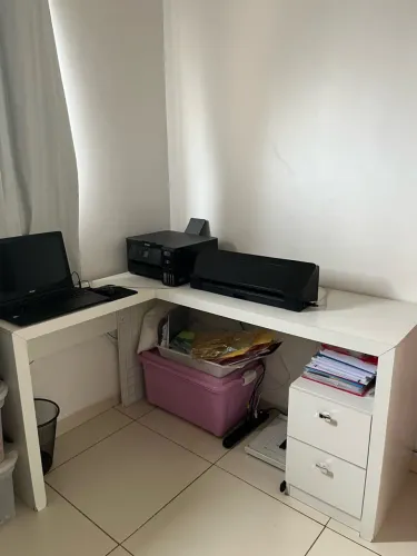 Escrivaninha em L