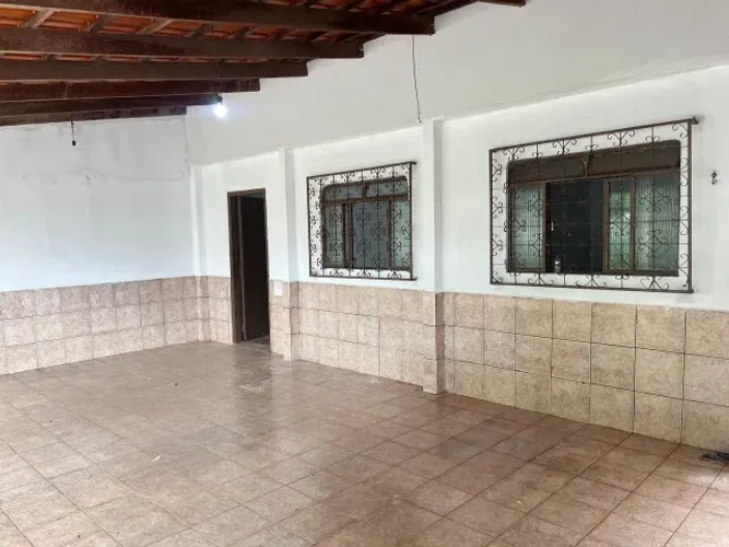 Alugo casa setor novo horizonte direto com a proprietária!