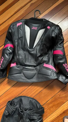 Macacão de moto feminina