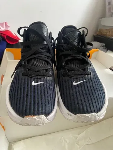 Nike LeBron Witness 6 Masculino 39. Muito novo. Posso entregar