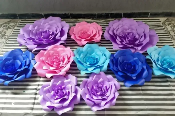 Flores gigantes de papel