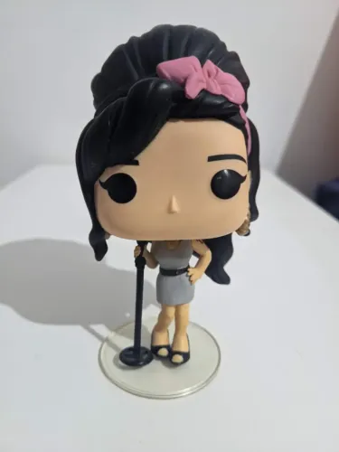 Funko Pop! Rocks Amy Winehouse #48 (LER DESCRIÇÃO)