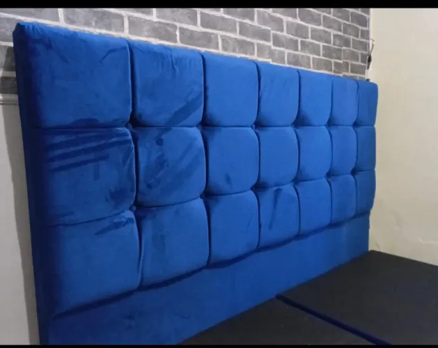 Cabeceira de Cama Box em Veludo Azul