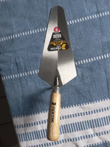 Colher de pedreiro canto reto Fertak nº 9
