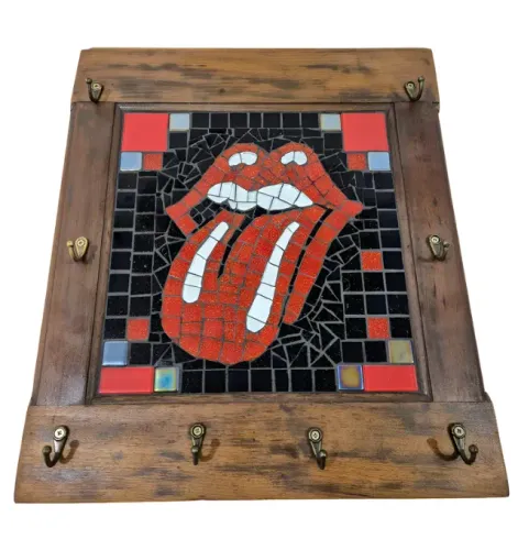 Porta xícaras suporte de Parede madeira artesanal Rolling Stones para 8 xícaras