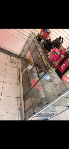 Balcão Expositor de Vidro