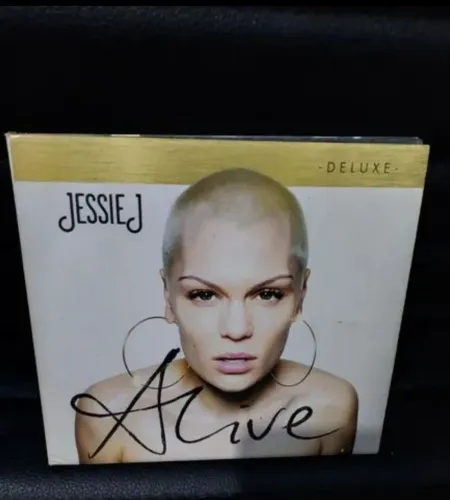 CD: Jessie J - Alive (Deluxe)