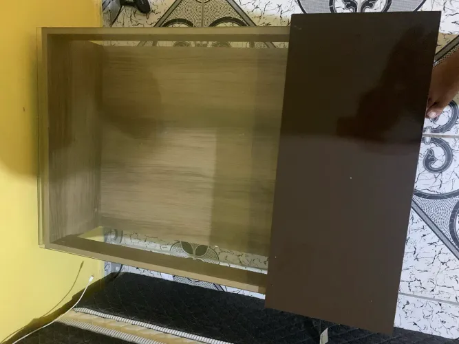 Vende-se banquinha de vidro zerada 