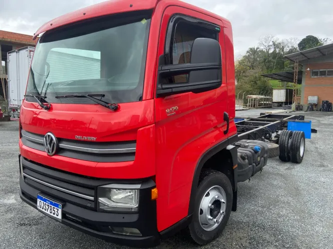 9-170 drc 4x2 delivery 2p diesel