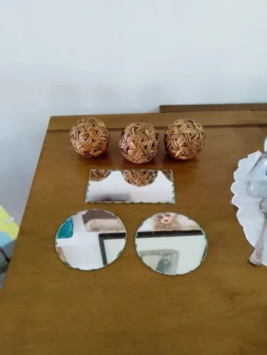 Conjunto Decorativo: Esferas e Espelhos. SEM USO 