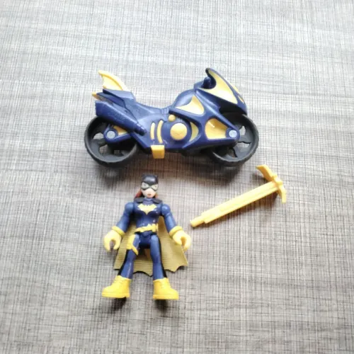 Imaginext DC Batgirl e Batmoto