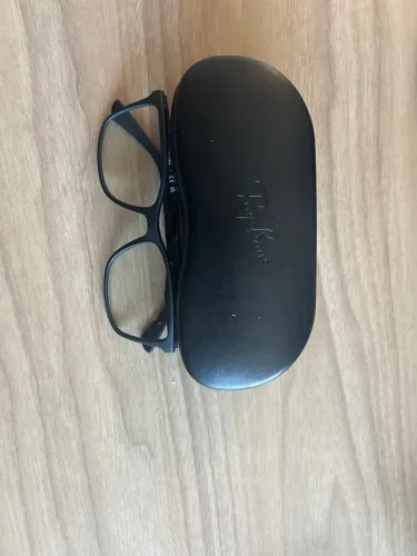 Óculos Ray-Ban com tecnologia anti-luz azul
