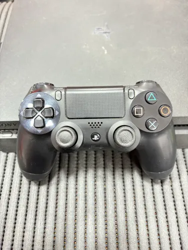 PlayStation 4 Slim Seminovo 1TB de memória