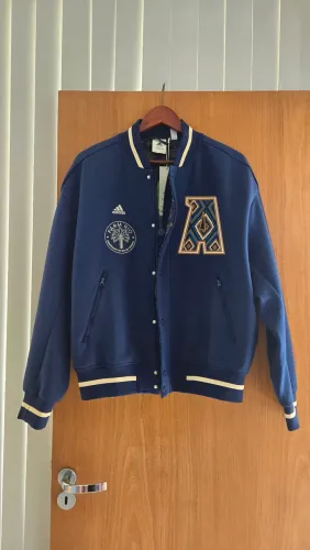 Jaqueta Adidas Farm Rio Varsity