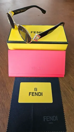 Óculos de sol Fendi 
