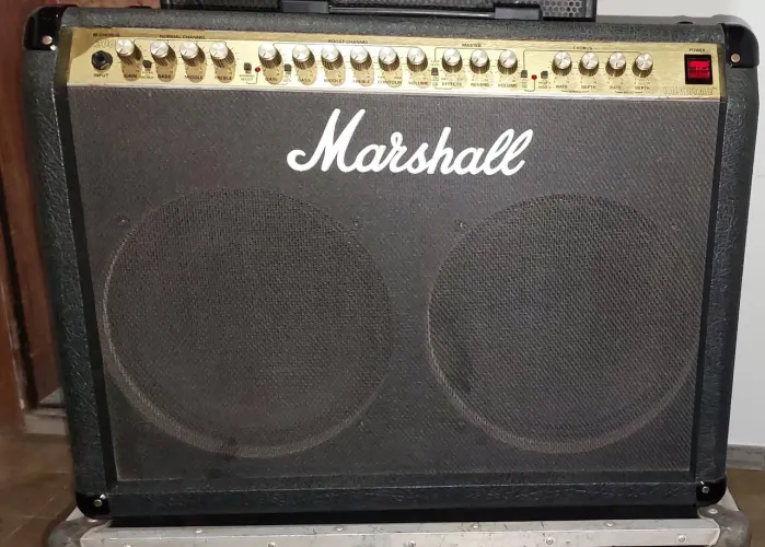 Amplificador Marshall Valvestate 8280B Bichorus 200