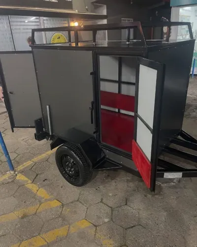 Carretinha baú carga geral 
