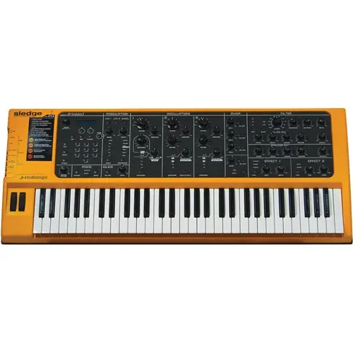Teclado Sintetizador StudioLogic Sledge 2.0 Seminovo