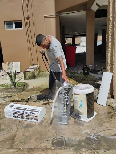 Manutenção em ar-condicionado