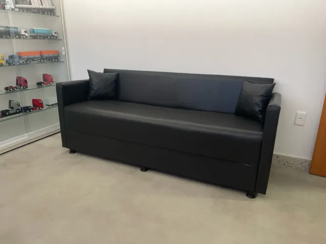 Sofá Preto Moderno - 3 Lugares para espera