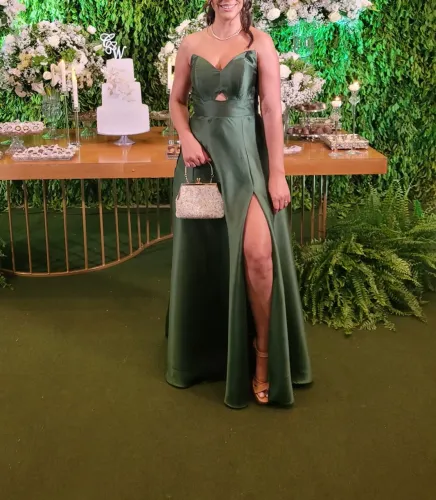 Vestido de festa verde lindo e elegante!