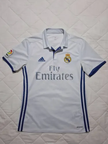 Camisa Real Madrid - 2016 - Tam. P (Para Restauração)
