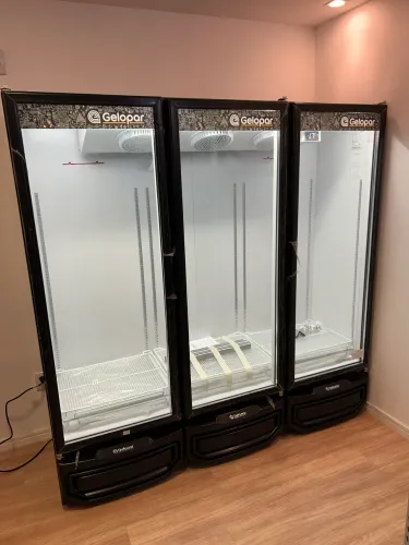 Geladeira Gelopar 3 portas 1450L - pronta entrega
