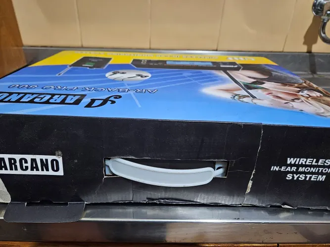 Arcano Ar-back pro800.  Retorno de palco, sem fio.