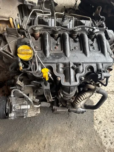 Motor Renault master 2.5 ano 2011