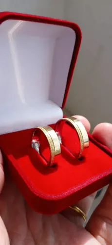 Alianças de casamento em moeda antiga legítima