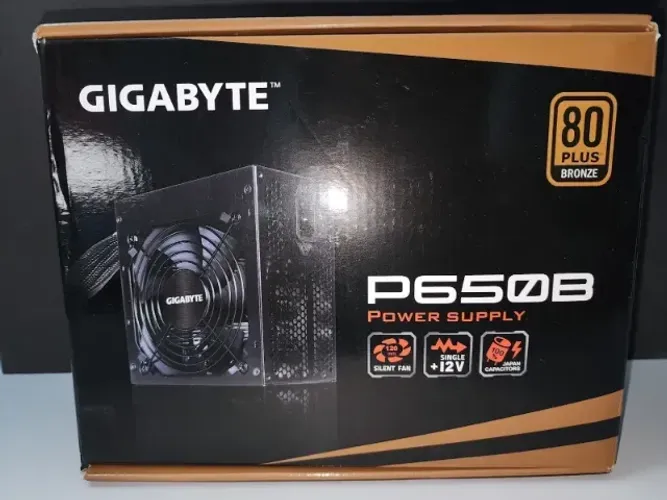 Fonte Gigabyte 650W, 80 Plus Bronze - GP-P650B/BR