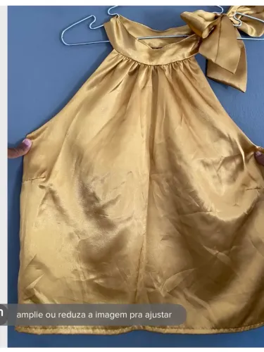 blusa cetim dourada seminova g