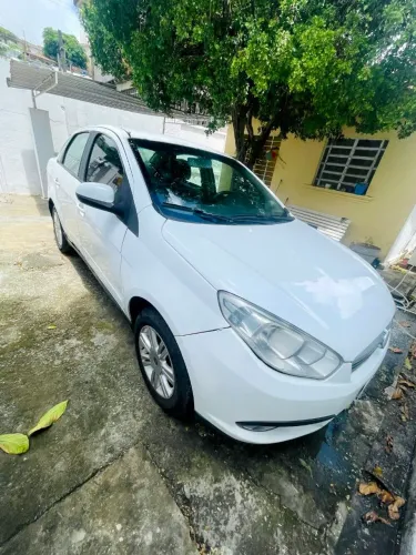 Fiat Grand Siena Tetrafuel 1.4 EVO F. Flex 8V 2014