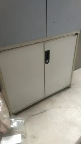 Armário de Escritório cristal Usado 
