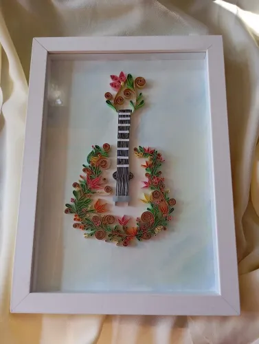 Quadro Decorativo Violão em Quilling