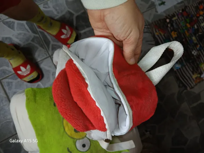 Mochila Pelúcia colecionável Kinder Ovo 