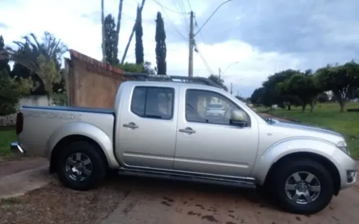 Nissan Frontier SV AT. CD 4X4 2.5 TB Dies. Aut. 2016