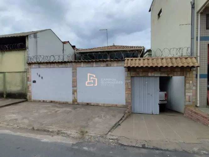 Casa Comercial para aluguel, 3 quartos, 1 suíte, 2 vagas, Vila Cristina - Betim/MG