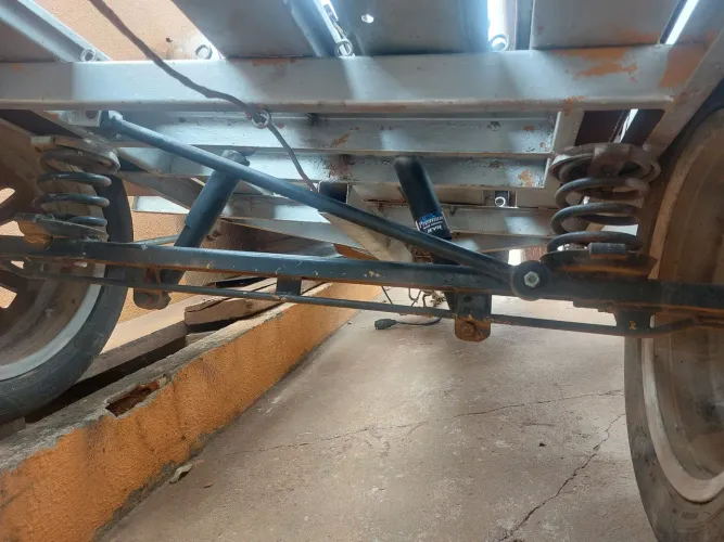 Carretinha para 3 motos