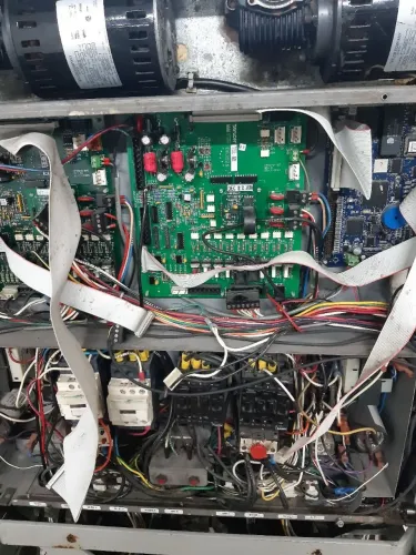Manutenção em maquina de sorvete taylor