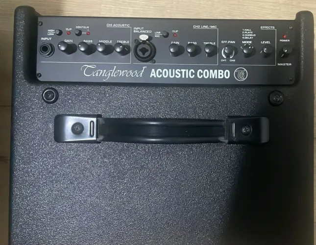 Amplificador Tanglewood Acoustic Combo T6 60w violão voz