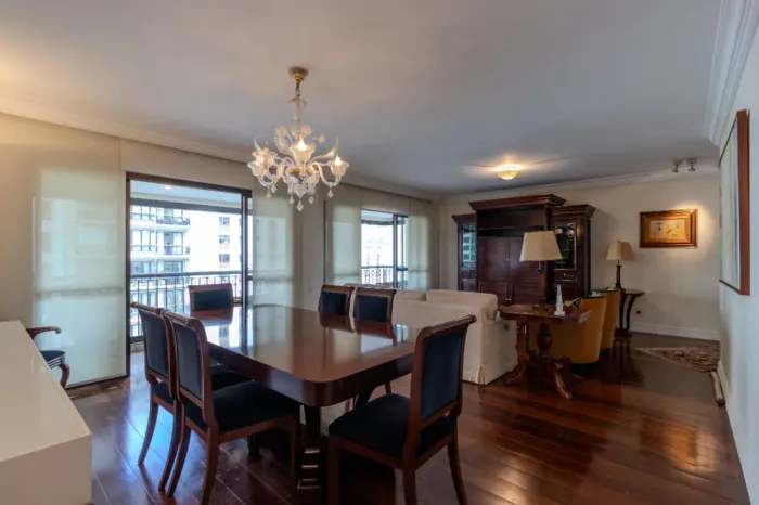 Apartamento para venda em Campo Belo com 4 quartos, sendo 4 suítes, 178m²
