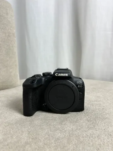 Câmera fotográfica Canon r10