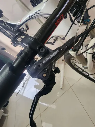 Freio shimano deore xt m8100